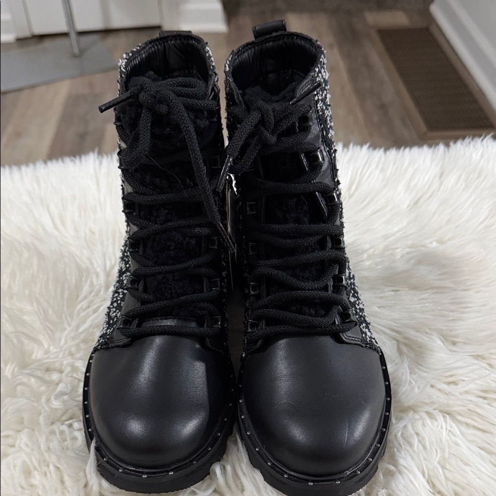 Sorel Black and White Women's Waterproof Combat Boots Size 7 NWOT